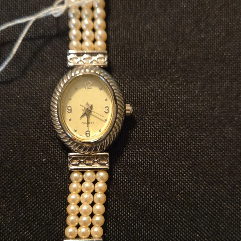 Women's Quartz Dress Watch Silver Oval Case White Dial Faux Pearl Bracelet